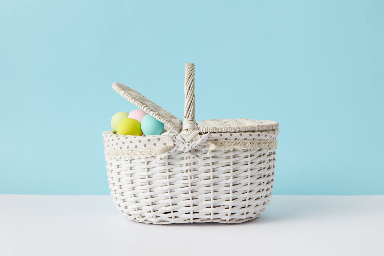 basket with eggs