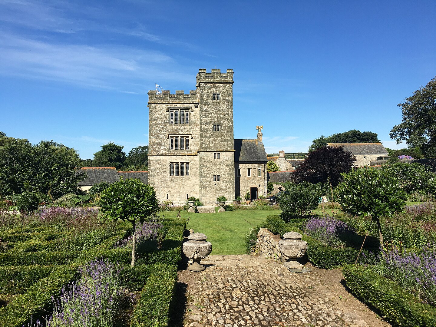 1440px Pengersick Castle, Praa Sands, Cornwall